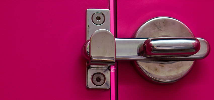 Childproof Gate Lock in Mountain View, California